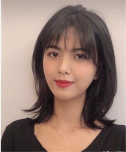 女人随着年纪的上升 怎么样的齐肩发显年轻？