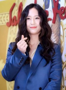 不知道大家是不是跟小编有一样的想法 为什么有些女生照相不上镜？