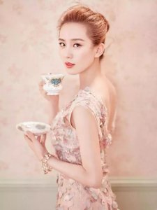 女人有颜是不够的 女人穿什么衣服没有气质？