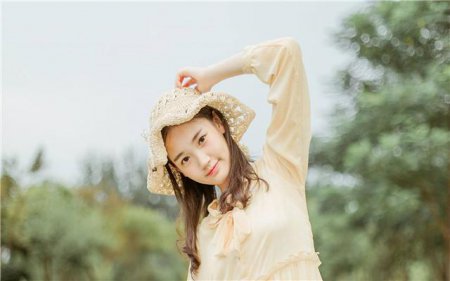 大街上看到一个姑娘 皮肤暗黄是什么原因造成的？