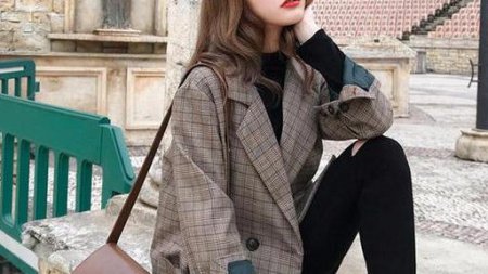 随着时尚与审美需求的变化 格纹衣服的风格特点是什么？