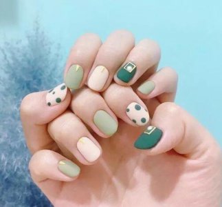 波点美甲 波点美甲指甲图片大全