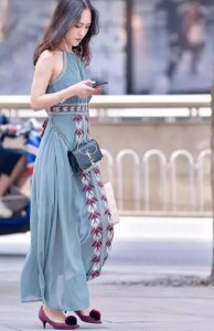 不知道大家有没有发现 什么衣服搭高跟鞋好看？