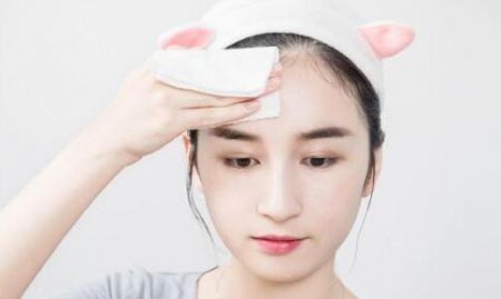 我们很多人都有用爽肤水的习惯 用了爽肤水毛孔怎么变大了？