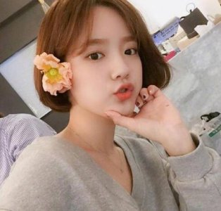 小圆脸当然最适合甜美活泼可爱的发型了 小圆脸适合什么发型女