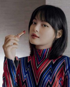 每个人的审美不同 辛芷蕾发型适合什么脸型？