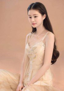 男生要想通过约会迅速升温和女生的感情 约会时如何牵手亲吻