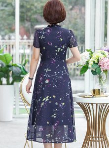 对一个五十岁的人而言 50岁女性适合穿什么衣服好看