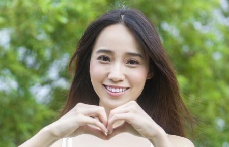 对女性来说 怎样服装搭配才能保持年轻