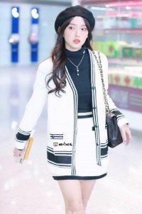 机场可以说是众多女明星的秀场 去机场穿什么衣服好看？