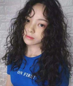 对于女人来说 40岁女人不适合什么发型