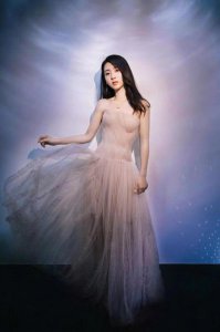 邢菲拥有清纯甜美的长相 邢菲穿衣风格有哪些?