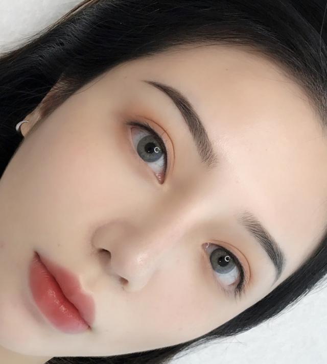 别人都羡慕18岁的女生 18岁女生怎么保养皮肤?