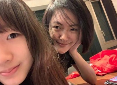 小S和女儿比高级脸 网友：女儿青出蓝而胜于蓝
