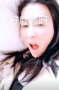 张柏芝素颜出镜 脸庞圆润发福明显气色好