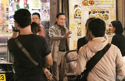谢贤被误传死讯 现身片场去世谣言不攻自破