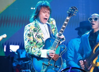 伍佰演唱会旧照曝光 火力全开引起大合唱嗨翻全场