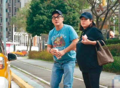 53岁吴大维荣升当爸 开心官宣我的前世情人出现了