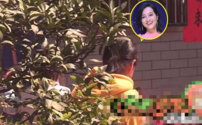 朱丹一家回乡探亲 一家人有说有笑气氛融洽温馨