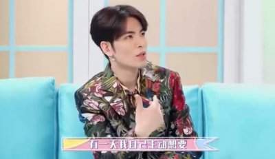 萧敬腾与经纪人恋情 曾被拍到互动亲密绯闻再添实锤