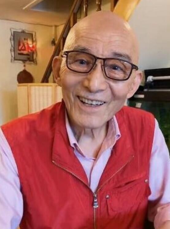 游本昌算是老戏骨演员了,大家对他的演技和实力受到非常认可的,近日