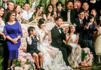 吴尊林丽吟婚礼现场曝光 两人相识场景再现温馨浪漫