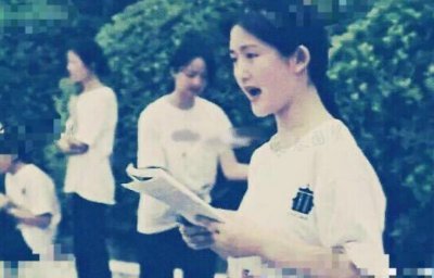 谢娜大学旧照被曝 略带婴儿肥模样非常乖巧可爱