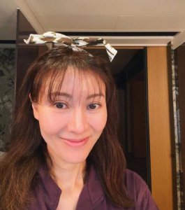 李嘉欣齐刘海被吐槽 网友：貌似气质女神不适合这发型