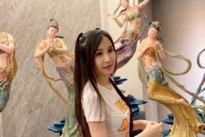 萧蔷晒飞天仙女造型 腰肢纤细美丽动人韵味十足