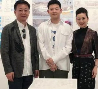 朱军儿子罕见露面 遗传了妈妈的好基因阳光帅气