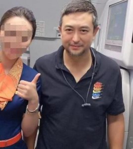 50岁张嘉译素颜照曝光 皱纹清晰可见老态尽显