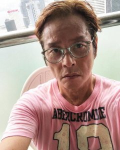谭咏麟瘦到面部凹陷 近照尽显沧桑宛如小老头