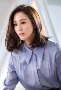 四十多岁女人留什么样的发型 43岁女人留什么发型好看？