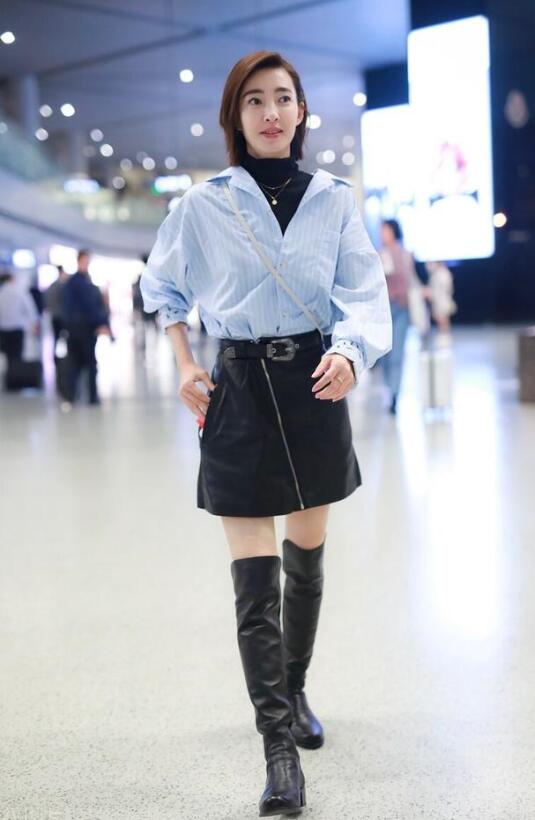 今年还流行过膝长筒靴吗答案当然是肯定了吧长筒靴子搭配衣服图片