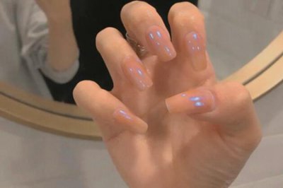 美甲图片2022新款式 四款2022年美甲的流行趋势