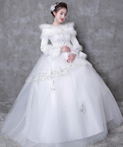 冬天怎么穿婚纱好看 冬天穿婚纱怎么保暖