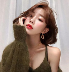 脸宽女生适合什么发型 适合大脸的发型