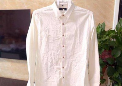 新买的衣服有严重折痕解决方法 新买的衣服有严重折痕怎么办