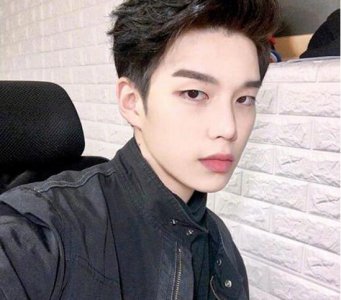 男生留长发要怎么剪 男生留长发两边剃不剃