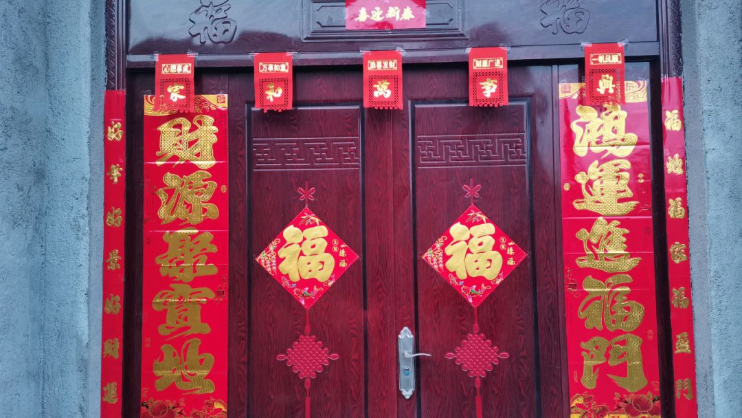 贴对联的由来和寓意是什么贴对联的由来和寓意介绍