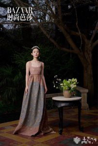 赵丽颖夏日繁花穿搭 如森林中走出的精灵