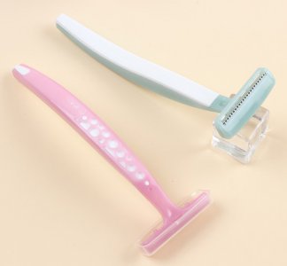 蜜蜡拔毛镊子拔毛 如何脱毛