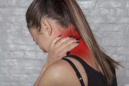颈椎病的症状表现有哪些？五个女人颈椎病的症状