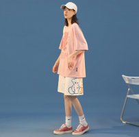 t恤怎么洗领子不变形 粉色t恤配什么颜色下装