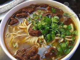 大厨教你红烧牛肉面的做法