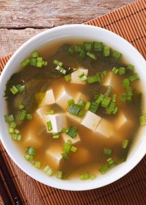 补钙食谱推荐：鸭血豆腐汤