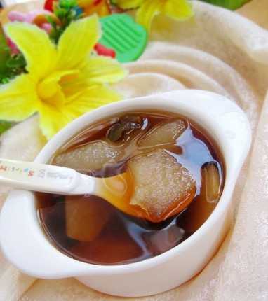 罗汉果雪梨茶 冬季润肺止咳好选择
