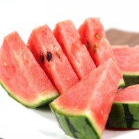 西瓜皮敷脸有什么功效 西瓜皮可以敷脸上吗