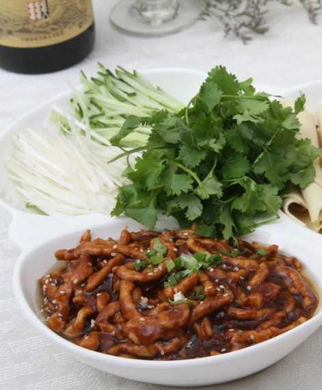 老北京京酱肉丝 北京风味菜——京酱肉丝