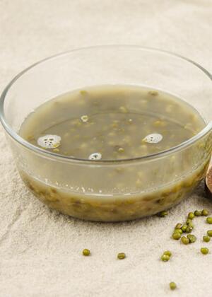 炎夏解暑佳品——冰镇绿豆汤的做法